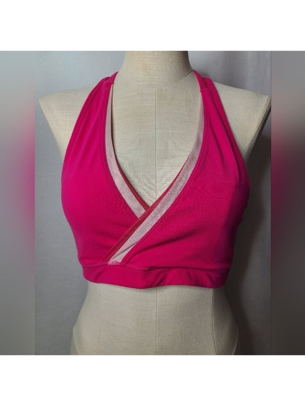 Lululemon "Not So Deep V" Logo Mesh Bra Pink Size 10